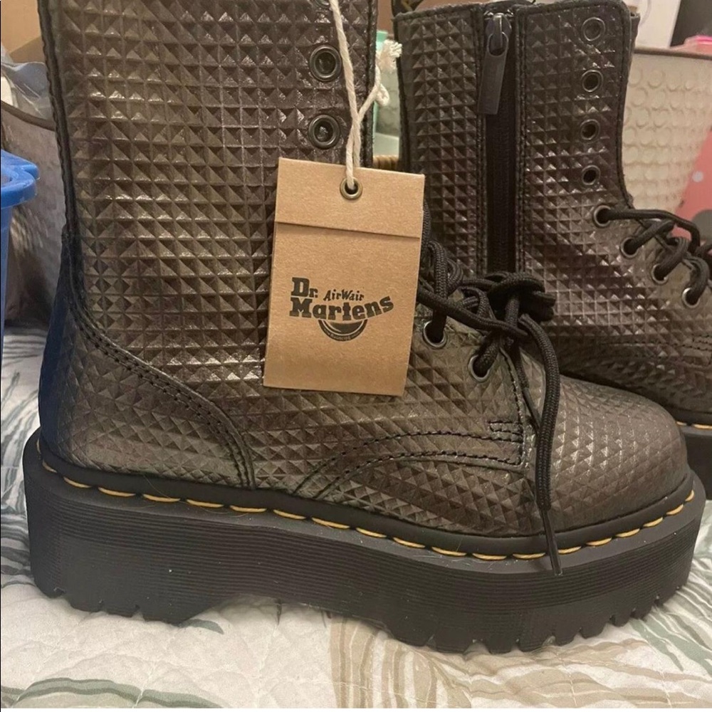 Dr Martens 6 Gunmetal